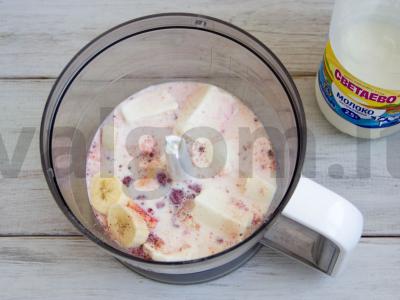 Pieno kokteilis su raudonuoju matcha arbata Žingsnis 3