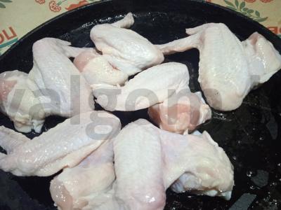 Vištienos sparneliai su mandarinų aromatu, kepti su žiediniais kopūstais ir brokoliais Žingsnis 1