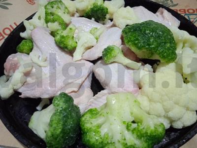 Vištienos sparneliai su mandarinų aromatu, kepti su žiediniais kopūstais ir brokoliais Žingsnis 3