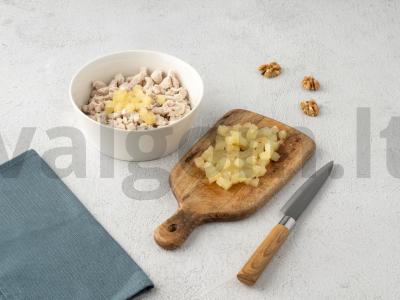 Salotas su vištiena, sūriu ir ananasais Žingsnis 3