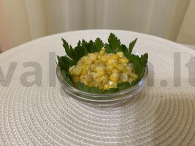 Salotas „Saulutė petražolėse“ pagrindine nuotrauka