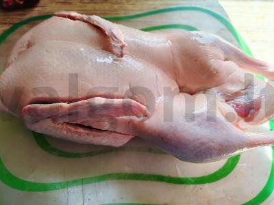 Antis su spanguolių-apelsinų uogiene su prieskoniais ir troškinta su daržovėmis Žingsnis 1