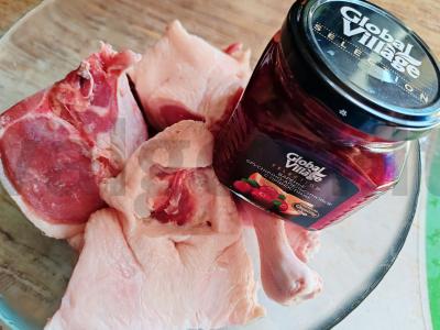 Antis su spanguolių-apelsinų uogiene su prieskoniais ir troškinta su daržovėmis Žingsnis 2