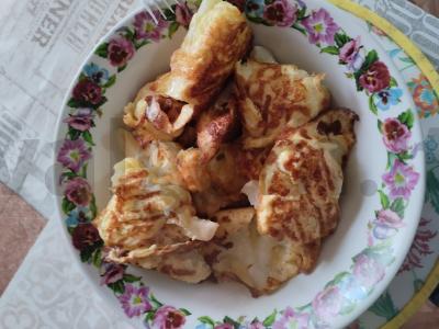 Žiedinė kopūstai kiaušinių-riešutų tešloje pagrindine nuotrauka