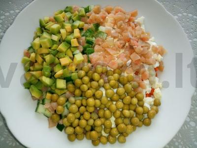 Salotas su raudonąja žuvimi ir avokadu Žingsnis 3