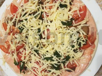 Kreminė pica su grybais ir pomidorais Žingsnis 6