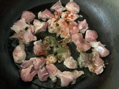 Guliašas su pievagrybiais vakarienei Žingsnis 1