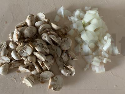 Guliašas su pievagrybiais vakarienei Žingsnis 2