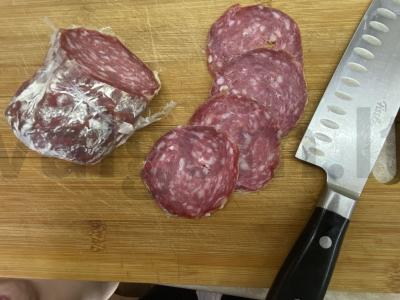 Sumuštinis su ožkos sūriu ir saliami su itališku akcentu Žingsnis 3