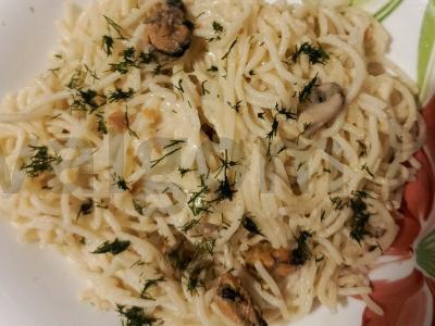 Makaronai su midijomis grietinėlės ir česnako padaže Žingsnis 10