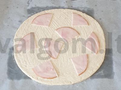 Greita pica su mėsa ir daržovėmis Žingsnis 3