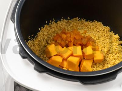 Pšenių košė su pienu ir moliūgu lėtoje viryklėje Žingsnis 2