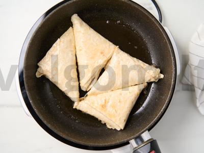 Lavash konvertai su sūriu Žingsnis 4