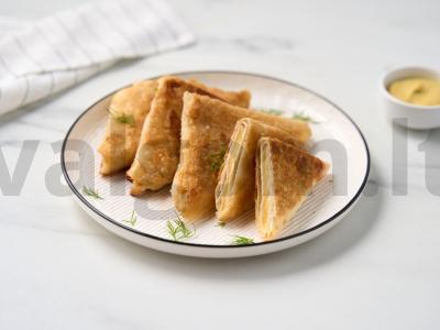 Lavash konvertai su sūriu pagrindine nuotrauka