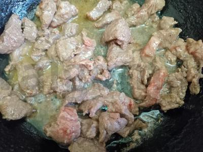 Kuskusas su jautiena ir daržovėmis Žingsnis 1