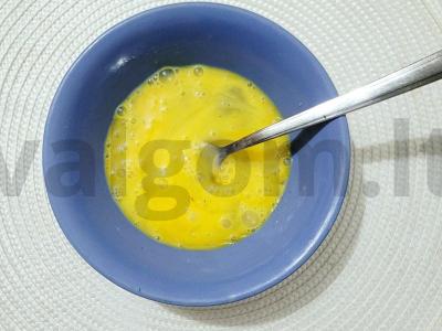 Nuostabus salotas su parmezanu Žingsnis 1