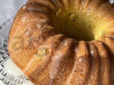 Citrininis keksiukas su glajumi pagrindine nuotrauka