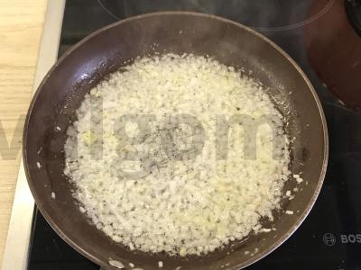 Salotas „Aštrus morkų salotas“ Žingsnis 2