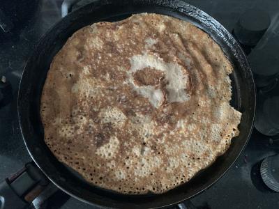 Šokoladiniai blynai su varškės ir mango įdaru Žingsnis 7