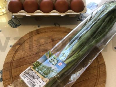 Bulvės su kiaušiniu ir žaliu svogūnu Žingsnis 4