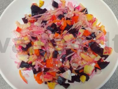 Vinegretas su raugintais kopūstais, barbaru ir garstyčių padažu Žingsnis 8