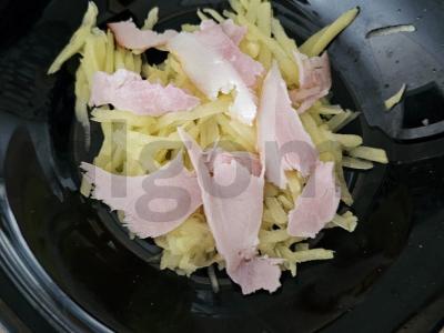 Bulvių ir virtos-rūkyto kumpio dranikai Žingsnis 2