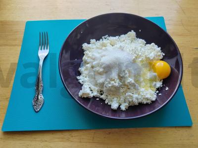 Patingėti virtinukai iš ryžių miltų Žingsnis 2