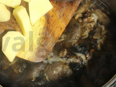 Sriuba su trimis grybų rūšimis Žingsnis 7