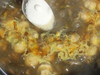 Sriuba su trimis grybų rūšimis Žingsnis 12