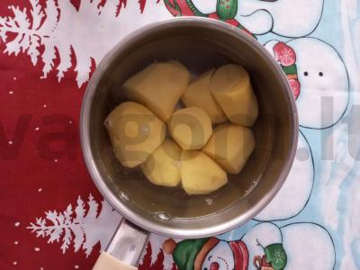 Mėsa su ananasais ir sūriu Žingsnis 1