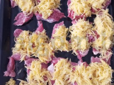 Mėsa su ananasais ir sūriu Žingsnis 3