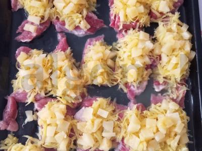 Mėsa su ananasais ir sūriu Žingsnis 4