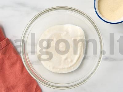 Sausainiai iš rūgštaus pieno Žingsnis 1
