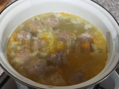 Vištienos faršo sriuba su kukuliais Žingsnis 3