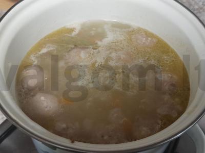 Vištienos faršo sriuba su kukuliais Žingsnis 5