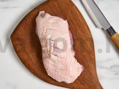 Antienos krūtinėlė keptuvėje Žingsnis 1