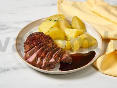 Antienos krūtinėlė keptuvėje pagrindine nuotrauka