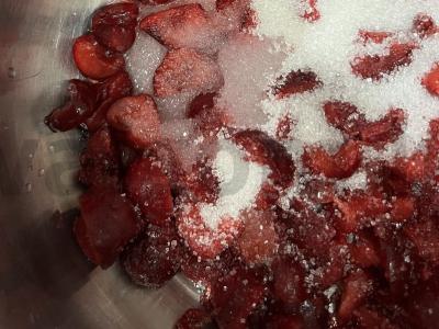 Vyšnių konfitas su malonia rūgštelė Žingsnis 4