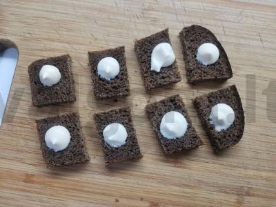 Kanarė su burokėliais ir silkės ikrais Žingsnis 1