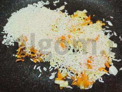 Jazminų ryžiai su morkomis ir svogūnais Žingsnis 2