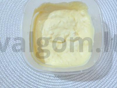 Skani sumuštiniai su šprotais, agurku ir česnako-majonezo padažu Žingsnis 2