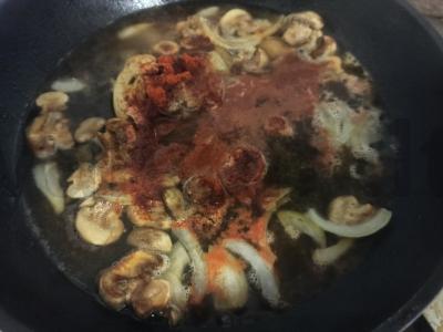 Kepinys su grybais, svogūnais ir sūriu Žingsnis 3