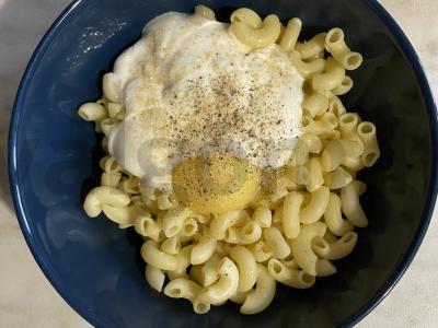 Makaronų apkepas su kiaušinių-jogurto užpilu ir sūriu Žingsnis 2