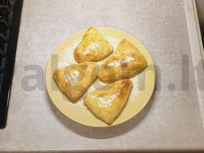 Pyragėliai su sūriu ir vištiena pagrindine nuotrauka