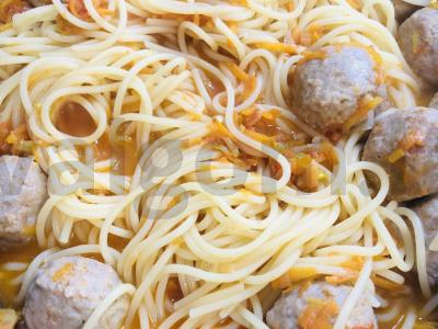 Makaronai su meatballs ir daržovių troškiniu Žingsnis 6