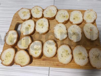 Kepamas kamambero sūris su bagetu ir vyšniniais pomidorais Žingsnis 1