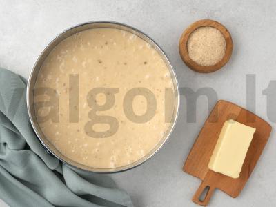 Braškinių ir slyvų tortas Žingsnis 4