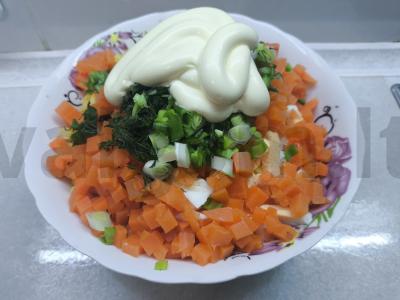 Salotas su karbonaidu, morkomis ir kukurūzais Žingsnis 4