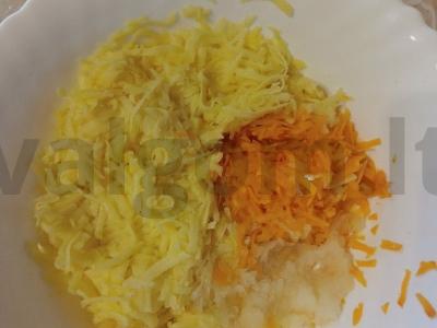 Bulvių-moliūgų blynai „Laukiant saulės“ Žingsnis 2