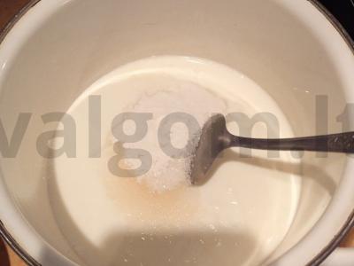 Blynai su raugintu pienu ir obuoliais Žingsnis 2